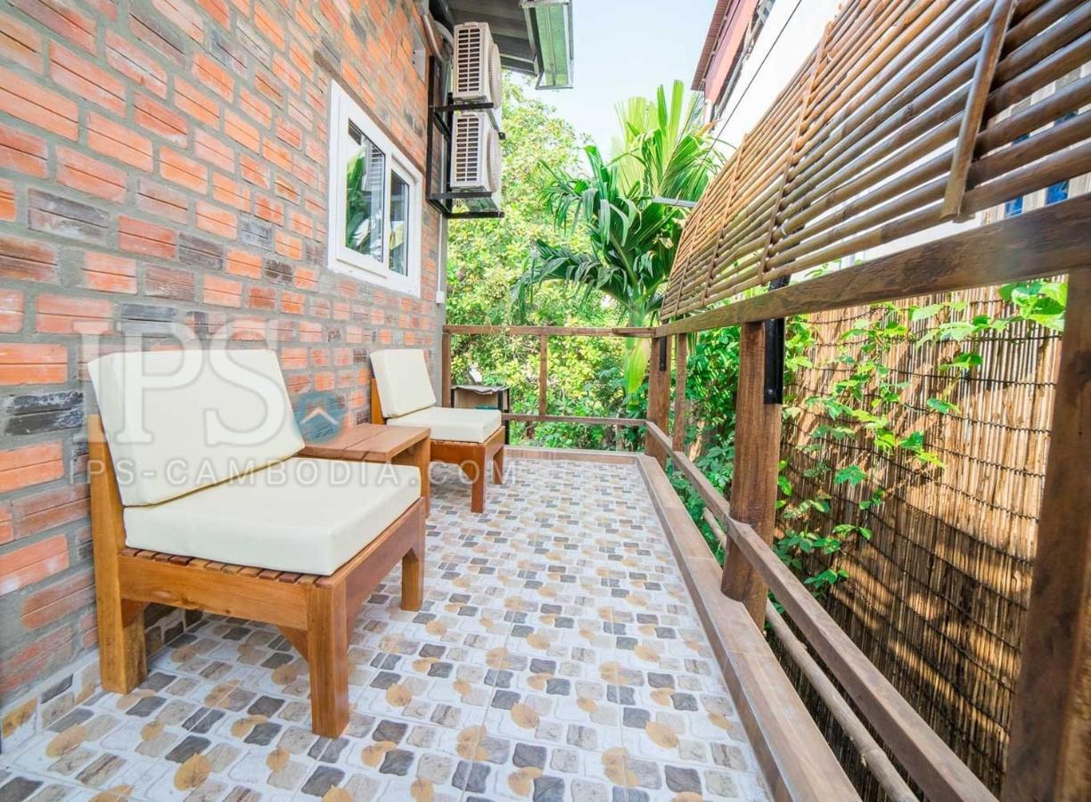 Angkor Dino Home Siem Reap Exterior photo